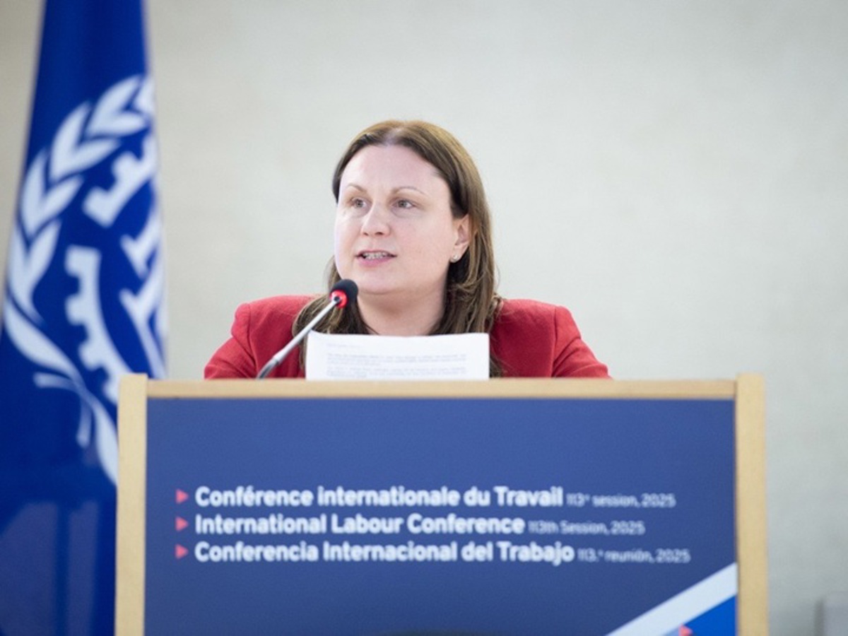 Ruth Wilkinson, IOSH’s Head of Policy and Public Affairs, presenting on stage