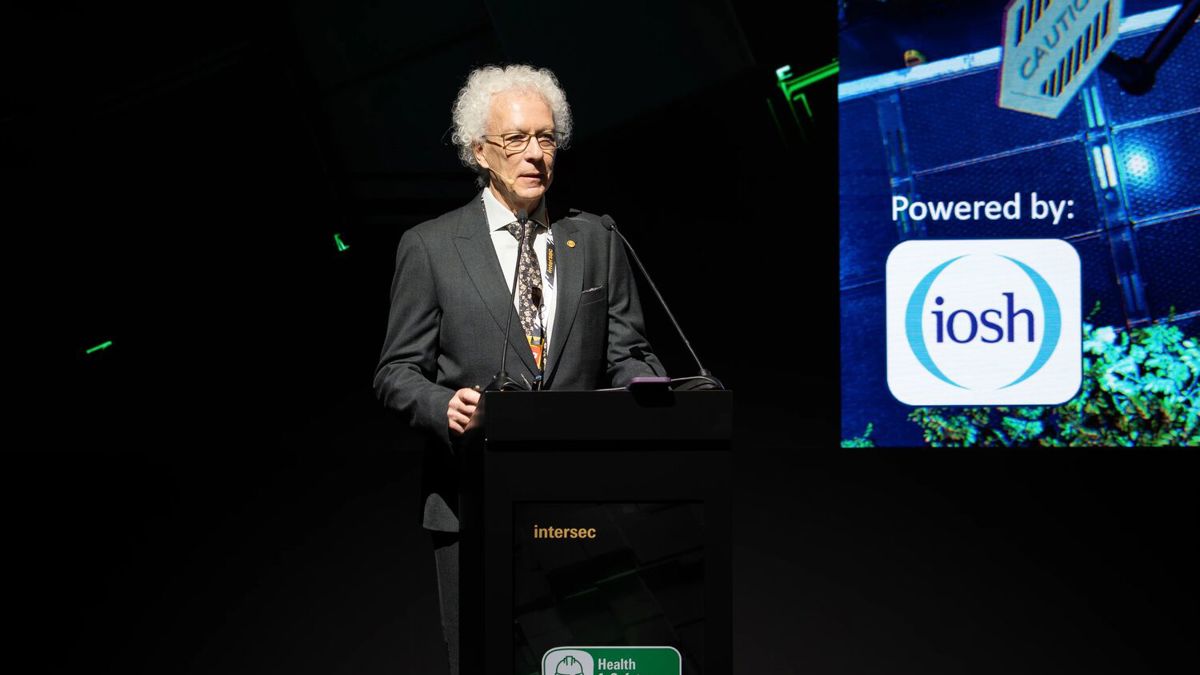 IOSH President Richard Bate presenting at Intersec Dubai.
